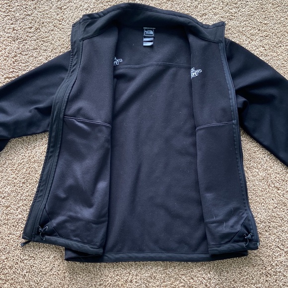 Men’s North Face Jacket - Picture 4 of 10